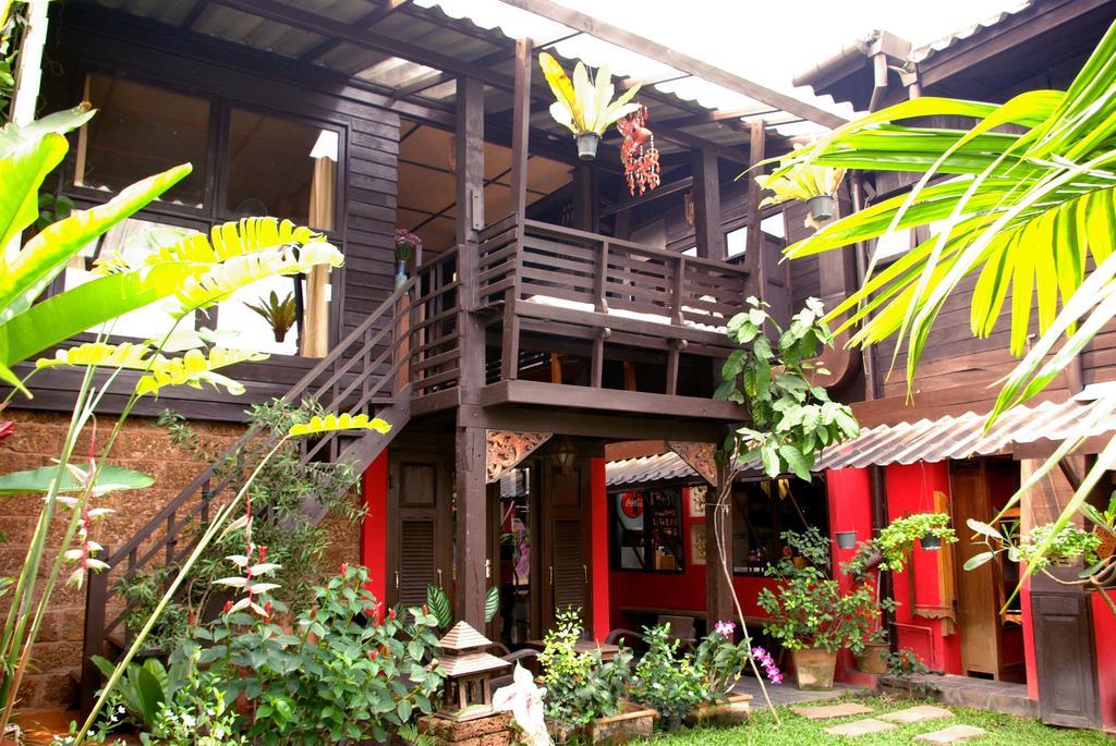 The Riverside Guest House Lampang Extérieur photo